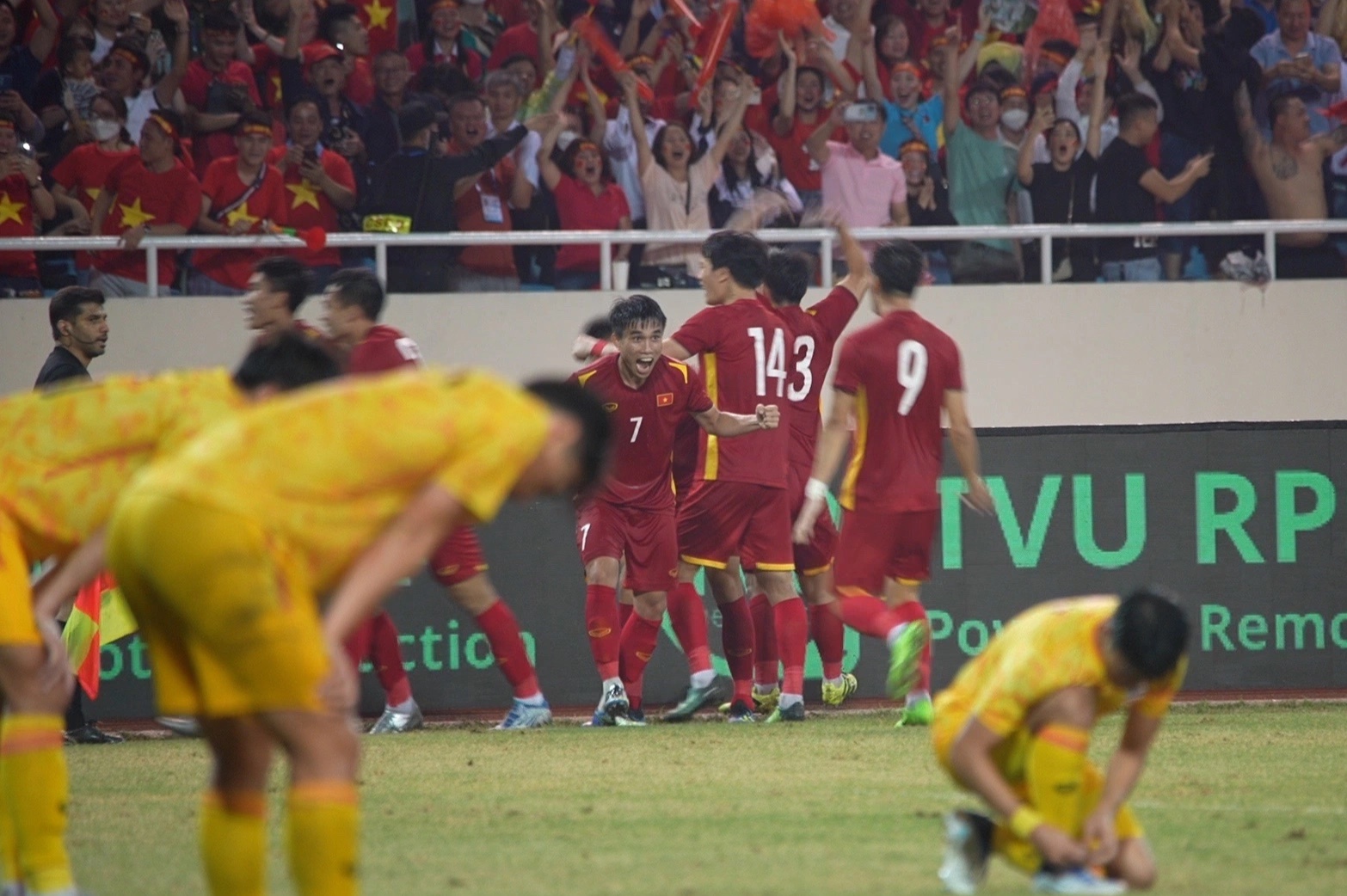 U23 Thai Lan do guc xuong san sau ban thang cua Nham Manh Dung hinh anh