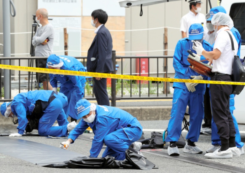 Zing tu Nara: Hien truong noi cuu Thu tuong Abe bi ban hinh anh