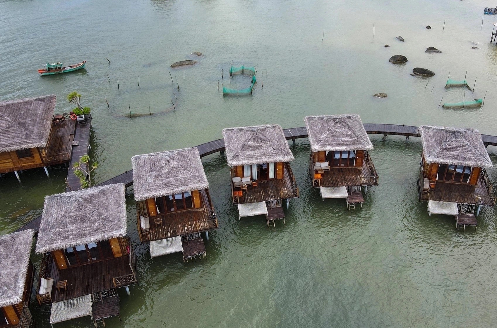 18 bungalow tren bien o Phu Quoc hoat dong trai phep hinh anh