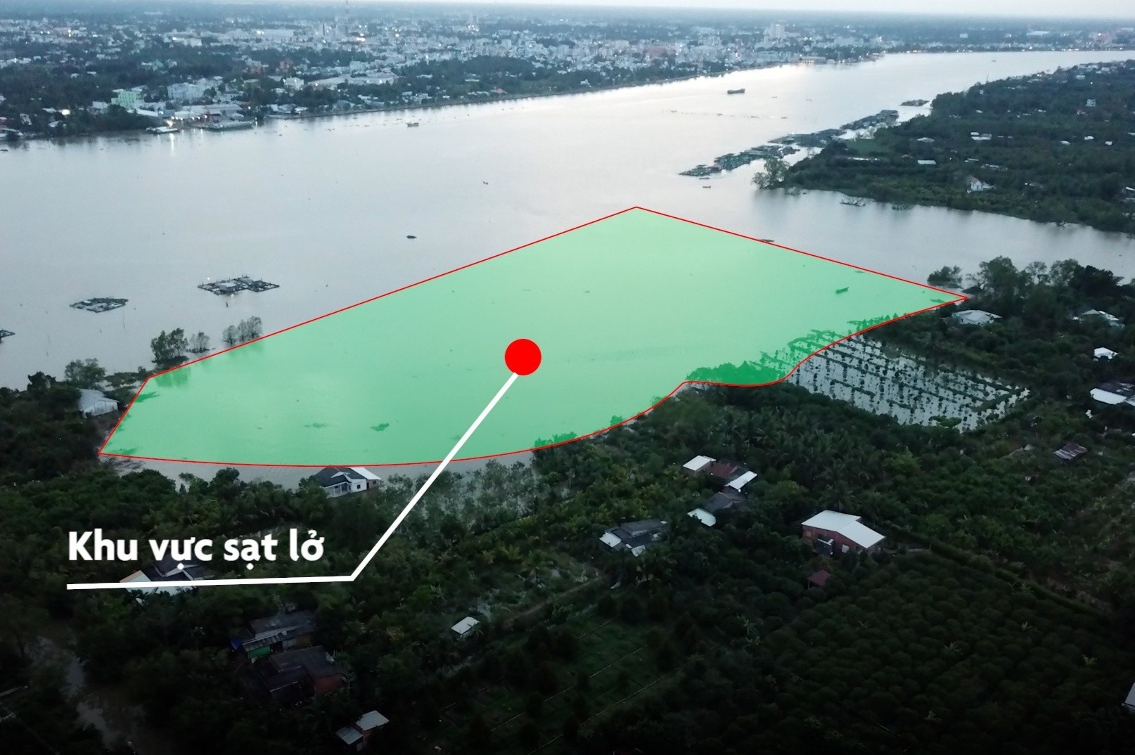 Nguoi dan ben song Co Chien trang tay sau vu sat lo kinh hoang hinh anh