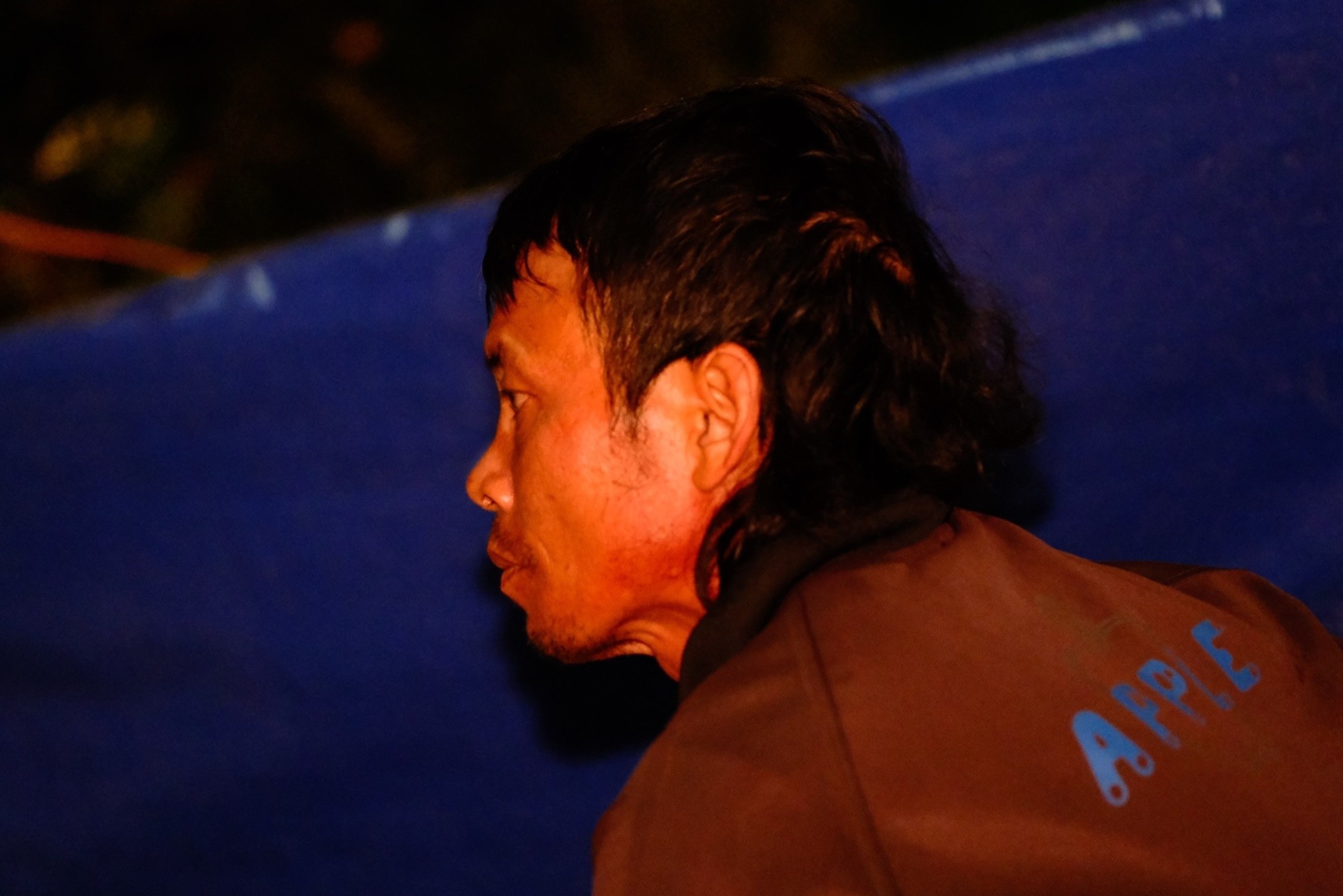 Gap rut cuu nan cau be bi roi xuong ong coc be tong hinh anh