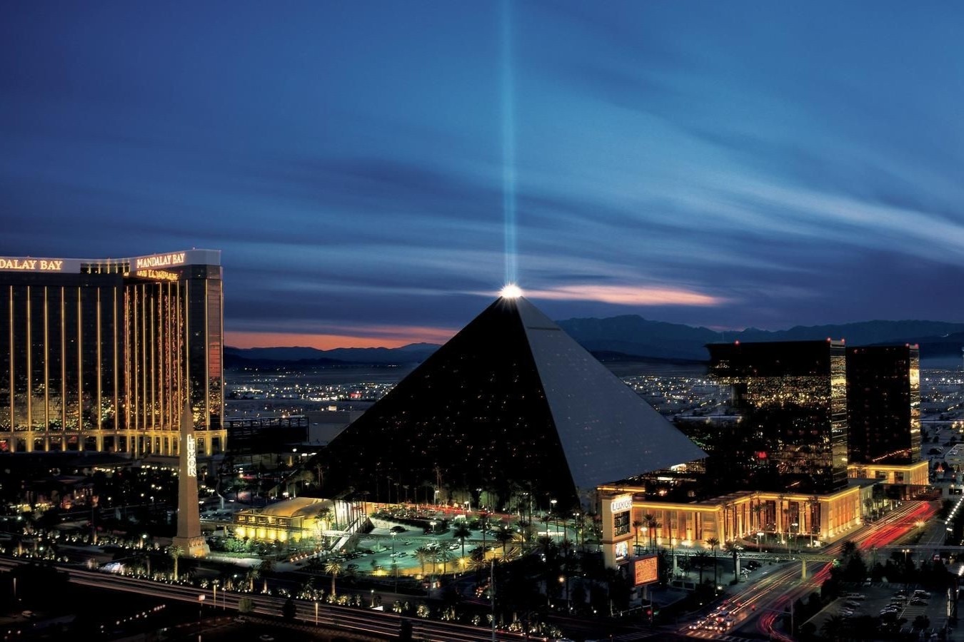 8 cong trinh kien truc kim tu thap doc dao hinh anh