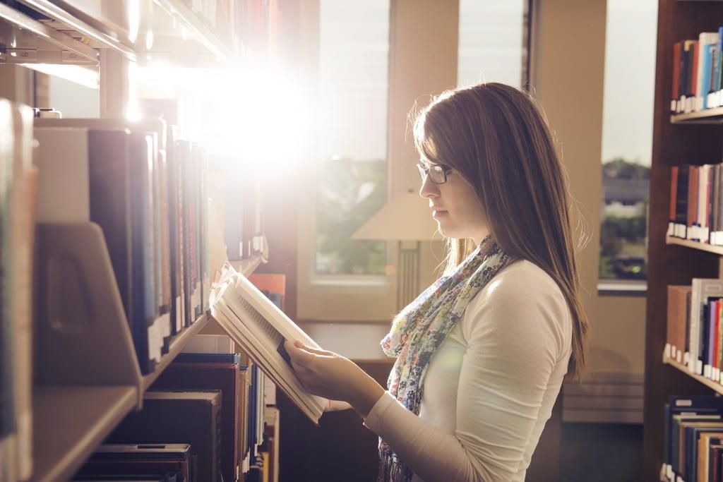 Cong viec cho mot sach,  Yeu thich sach,  Blogger,  Nha van,  Chu tiem sach anh 2