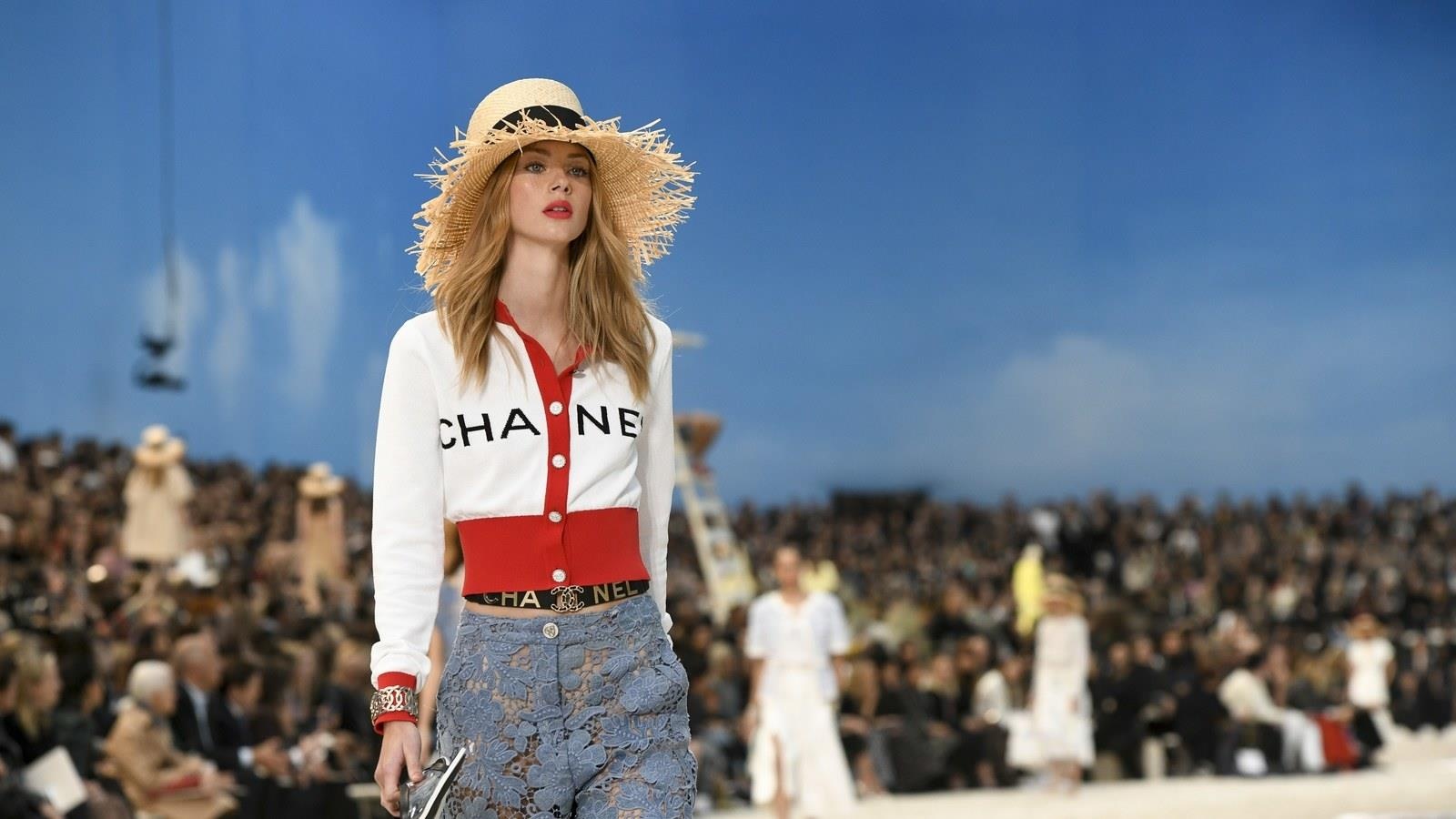 Giai ma loat bi mat lam nen ten tuoi cua Chanel hinh anh