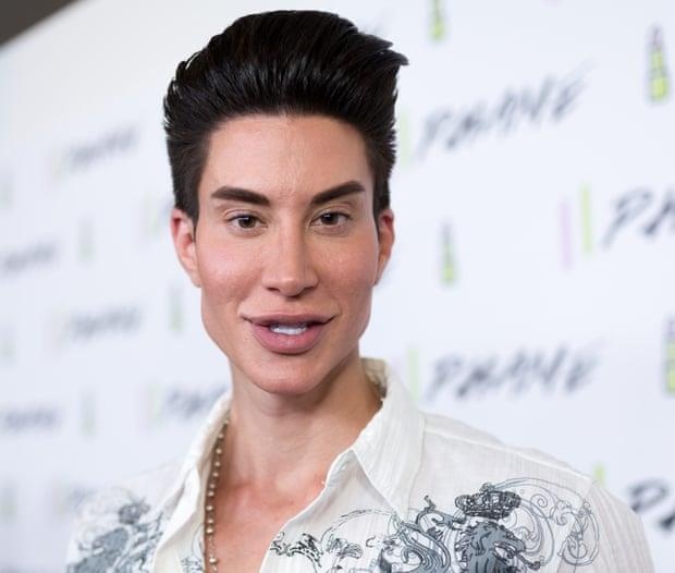 Sach doi song,  phong trao Me Too,  Trao luu phau thuat tham my,  Phau thuat giong than tuong,  phat trien robot AI anh 2