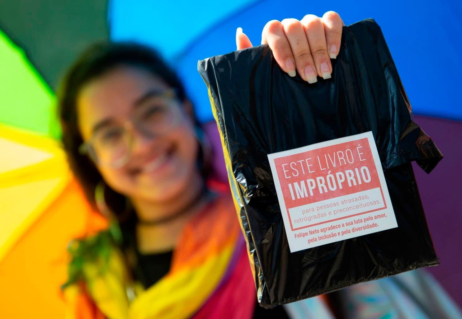 Truyện tranh Marvel, Nụ hôn đồng tính, Wiccan và Hulkling, Avengers: The Children’s Crusade, Cộng đồng LGBTQ ảnh 2 Truyen tranh Marvel, Nu hon dong tinh, Wiccan va Hulkling, Avengers: The Children’s Crusade, Cong dong LGBTQ anh 2