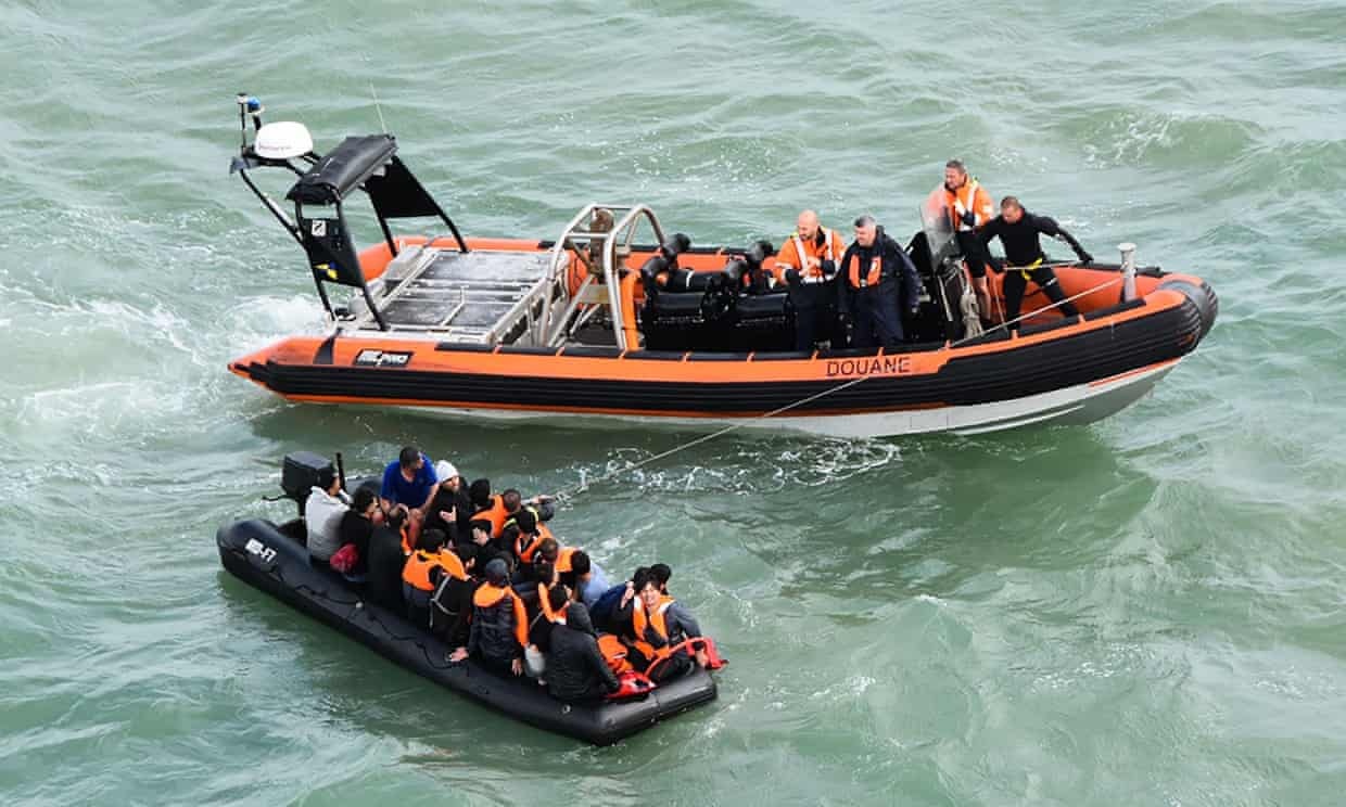 Nhập cư châu Âu, Buôn người, Khủng hoảng nhập cư, Biên giới châu Âu, Lao động nhập cư ảnh 2 Nhap cu chau Au, Buon nguoi, Khung hoang nhap cu, Bien gioi chau Au, Lao dong nhap cu anh 2