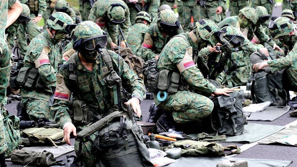 He lo nhung phat hien rieng tu ve gioi tinh hoa quan su Singapore hinh anh