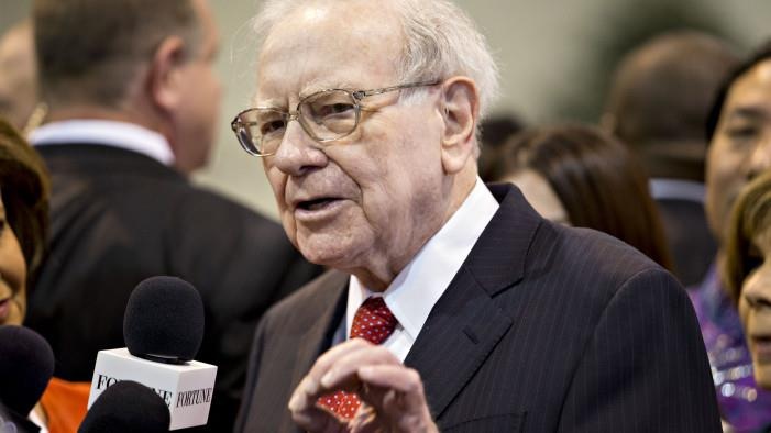 Toan bo loi khuyen lam giau cua Warren Buffett suot 10 nam qua hinh anh