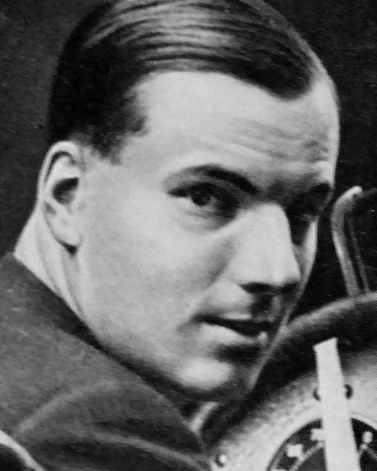 Dua F1 Grand Prix; Tay dua huyen thoai nguoi Anh; Doi dua Mercedes; The chien 2; Chu nghia phat xit anh 2