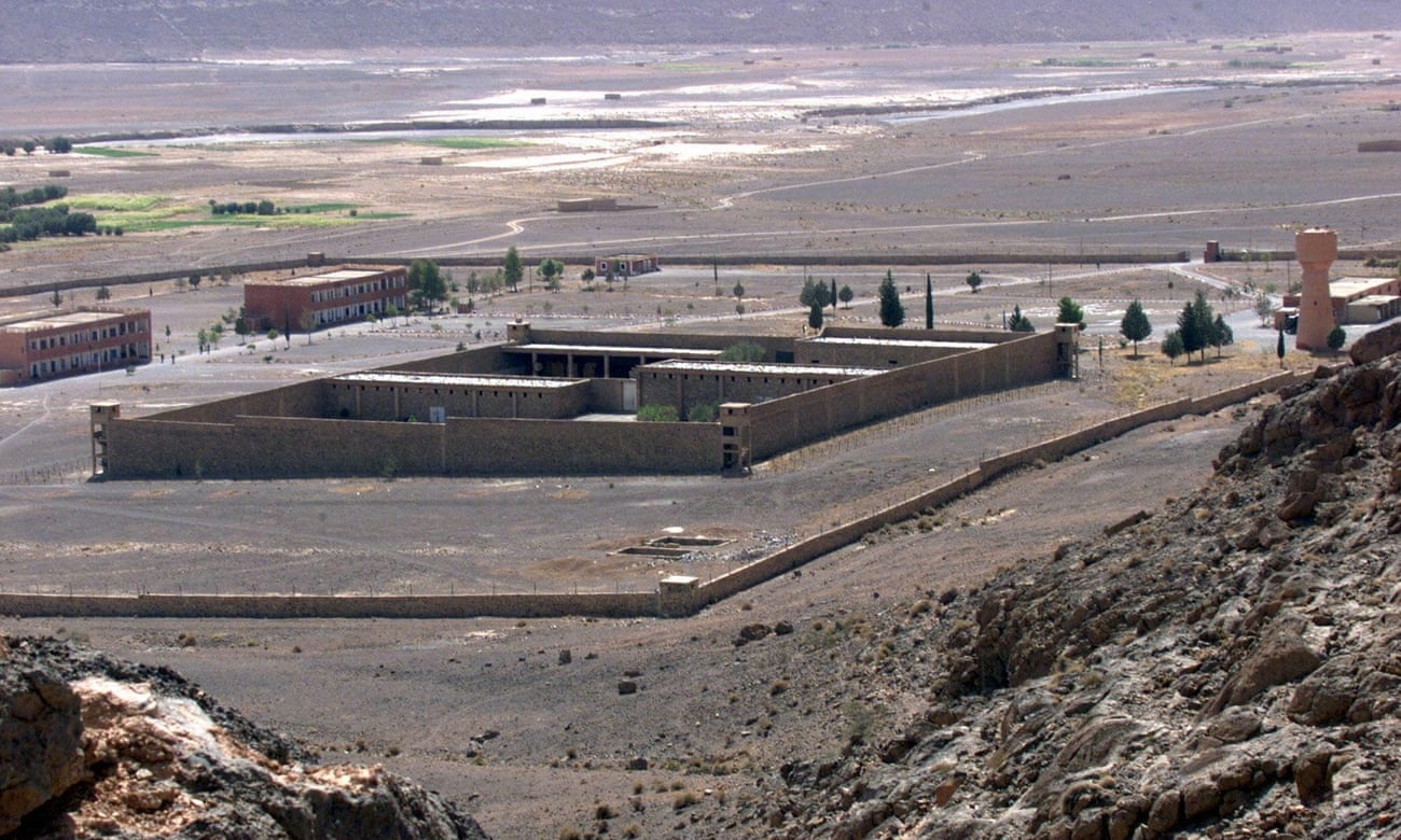 Nha tu bi mat Morocco; Vua Morocco Hassan II; Dao chinh quan su; Hoi ky tu tu; anh 2