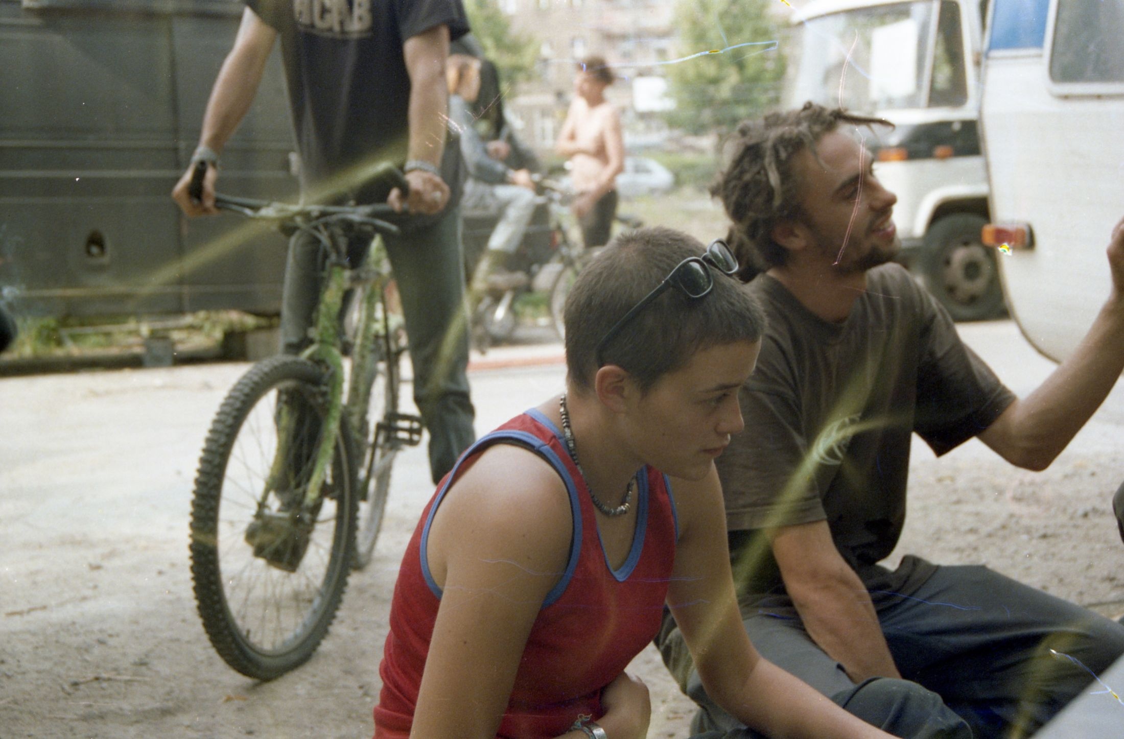 Thanh thieu nien chau Au noi loan anh 1