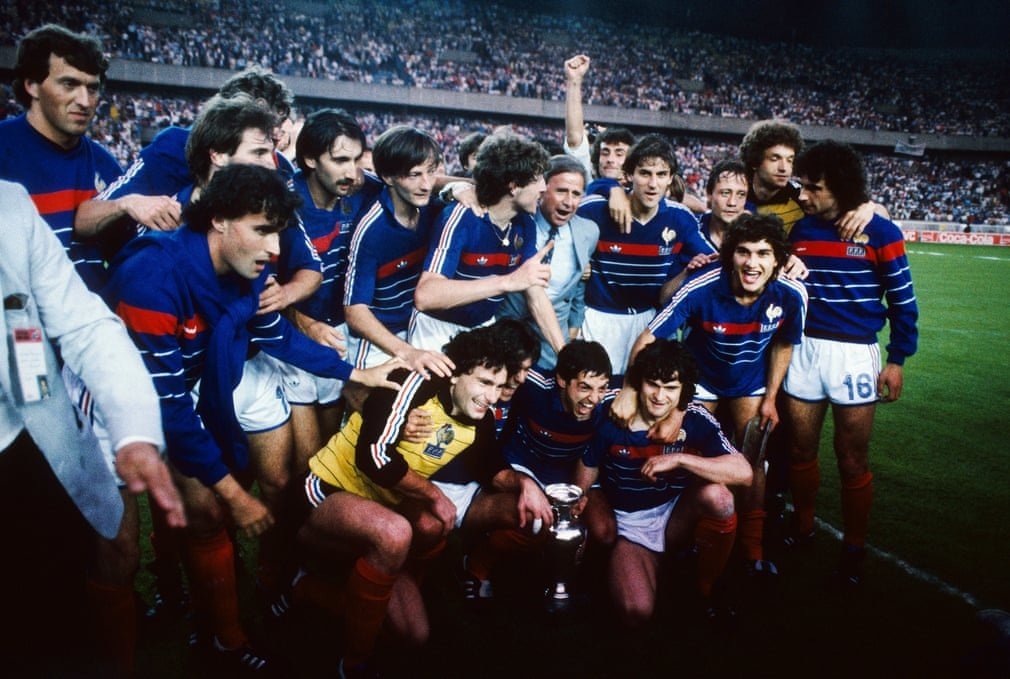 Bong da chau Au the ky 20 anh 3