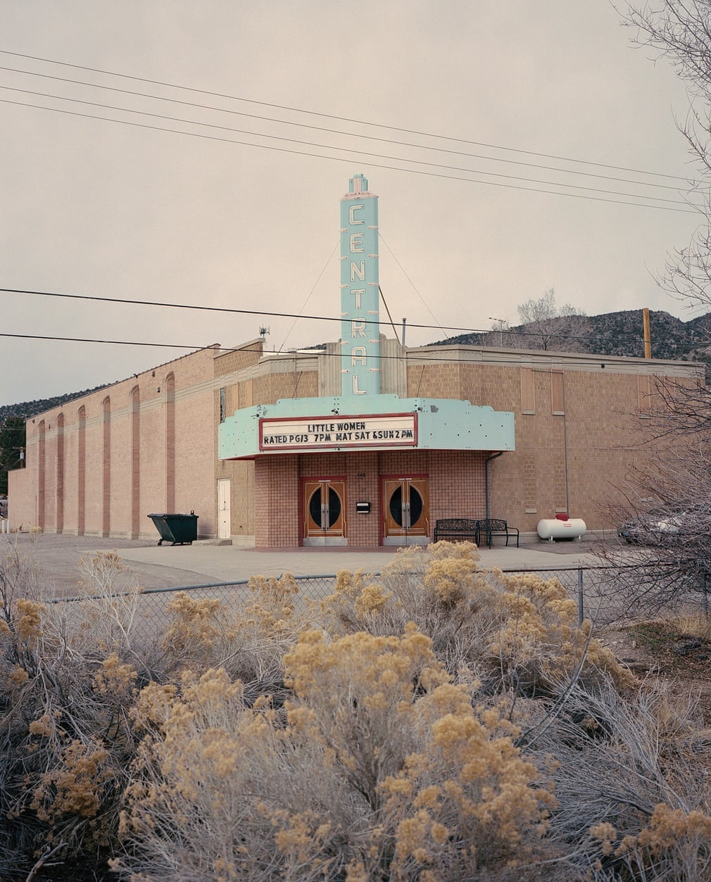 Sach anh nuoc My giua dai dich anh 12