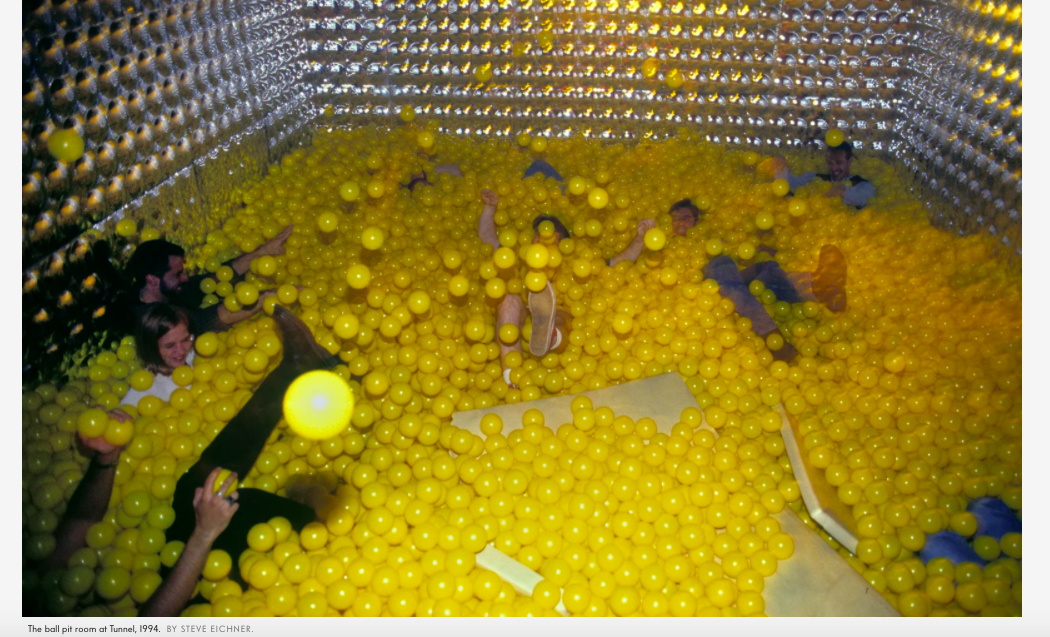 Doi song ve dem New York thap nien 90 anh 6