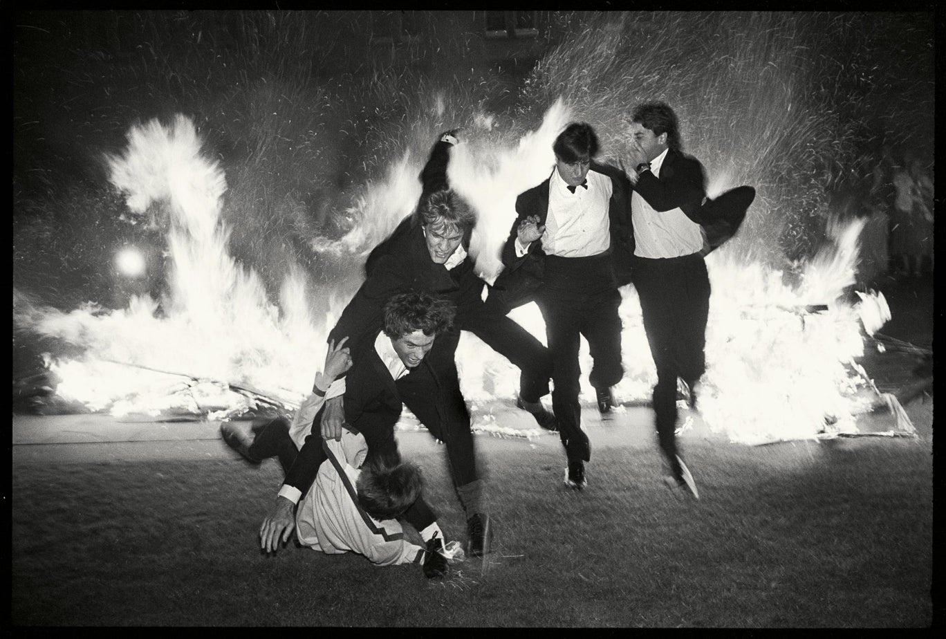 Tiec tung cua sinh vien Oxford anh 5