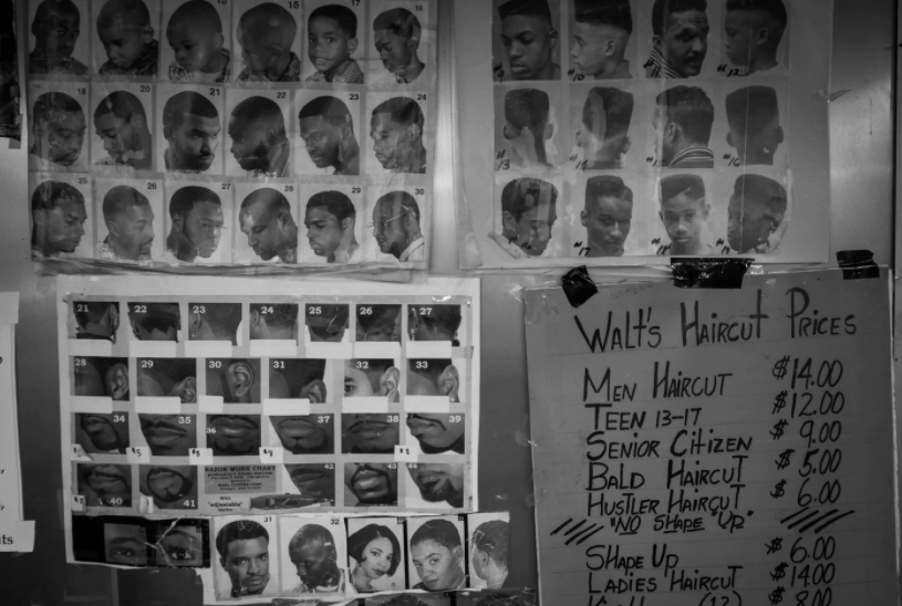 Ben trong cac tiem cat toc da mau anh 5