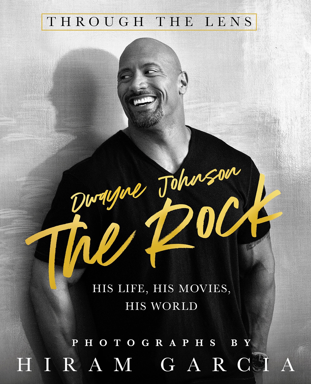 Sach anh 20 nam cuoc doi The Rock Dwayne Johnson anh 2