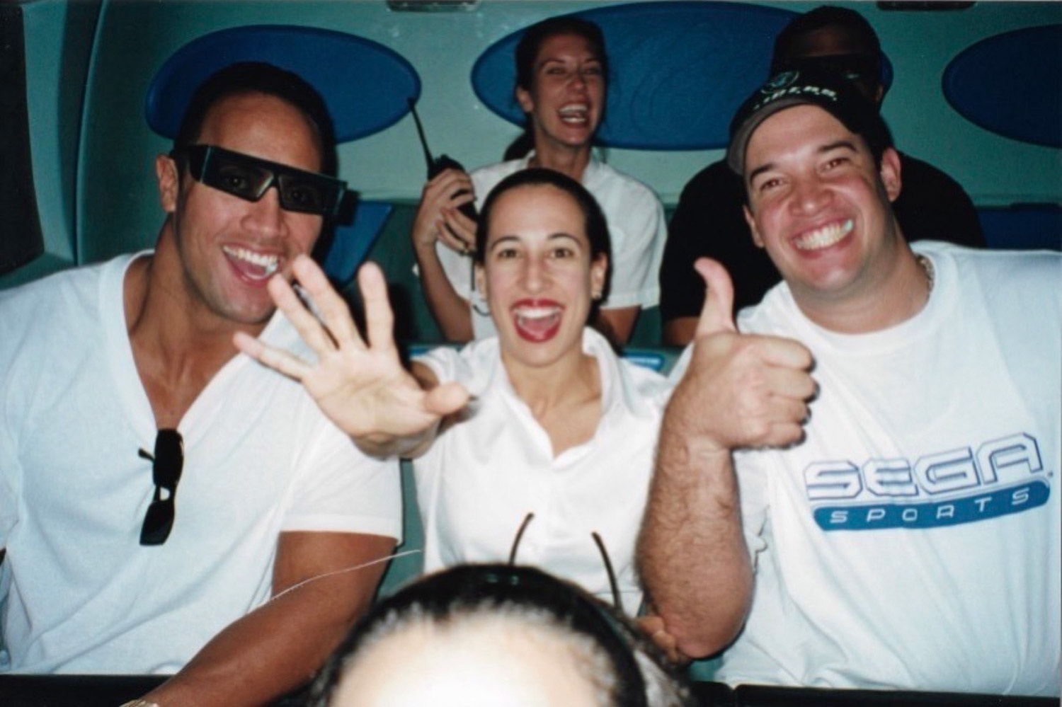 Sach anh 20 nam cuoc doi The Rock Dwayne Johnson anh 3