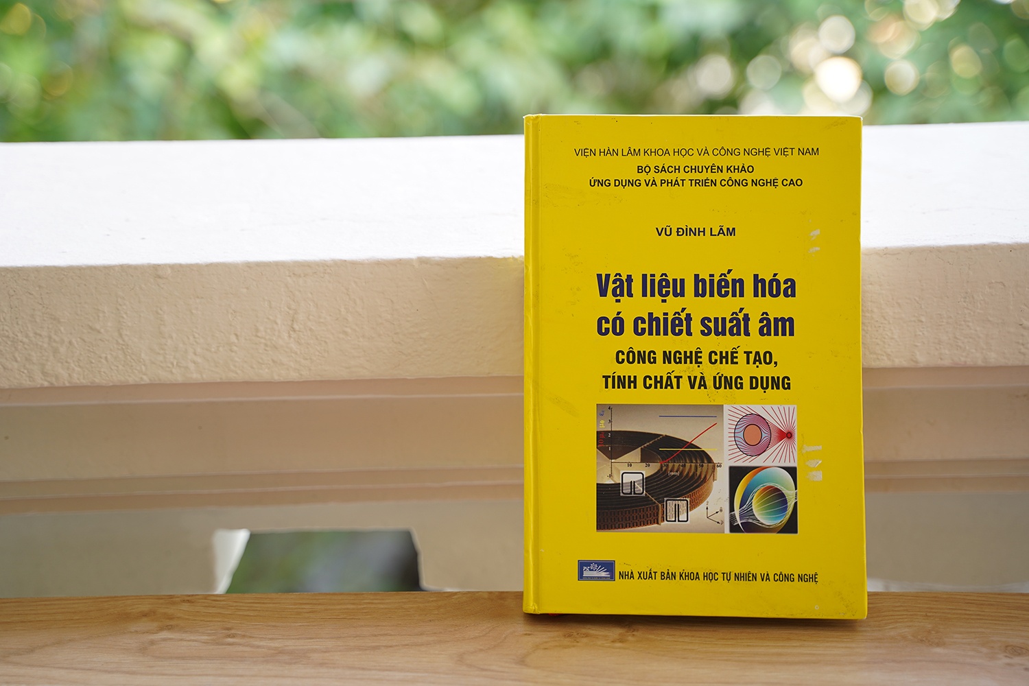 Sach chuyen khao vat lieu bien hoa chiet suat am anh 2