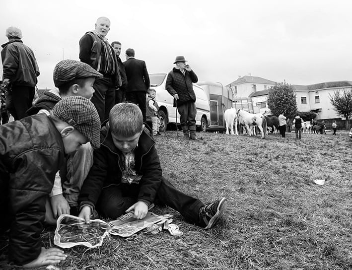 Sach anh tre em thieu so Ireland anh 11