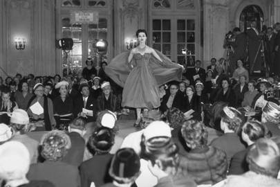 Su xa xi trong khach san hon 100 tuoi o Anh hinh anh