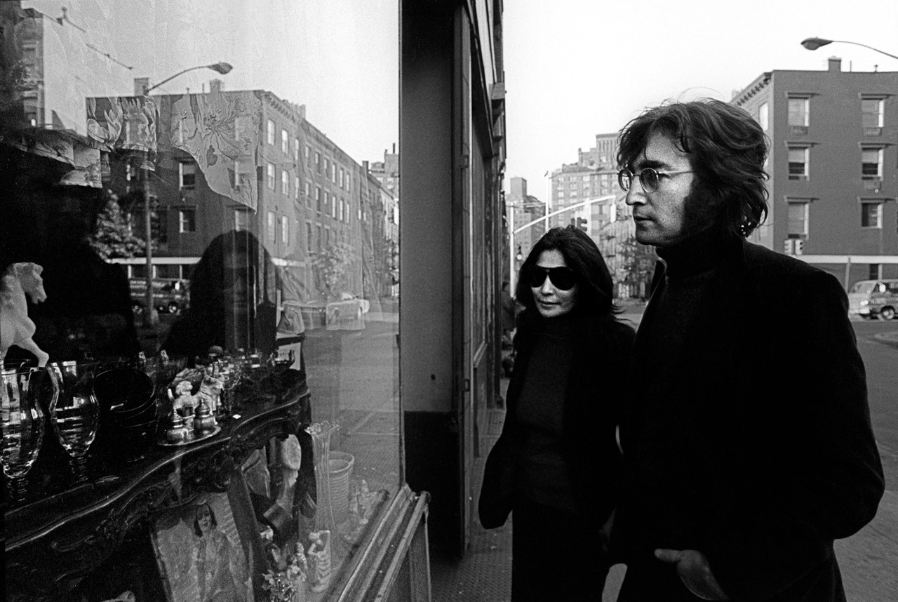 Nhung buc anh chua tung cong bo cua John Lennon va Yoko Ono hinh anh