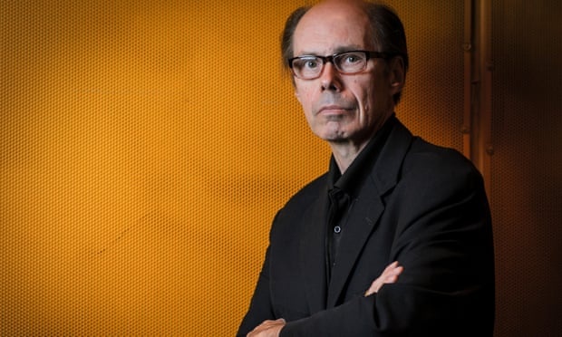 Nha van Deaver duoc truyen cam hung tu diep vien 007 hinh anh