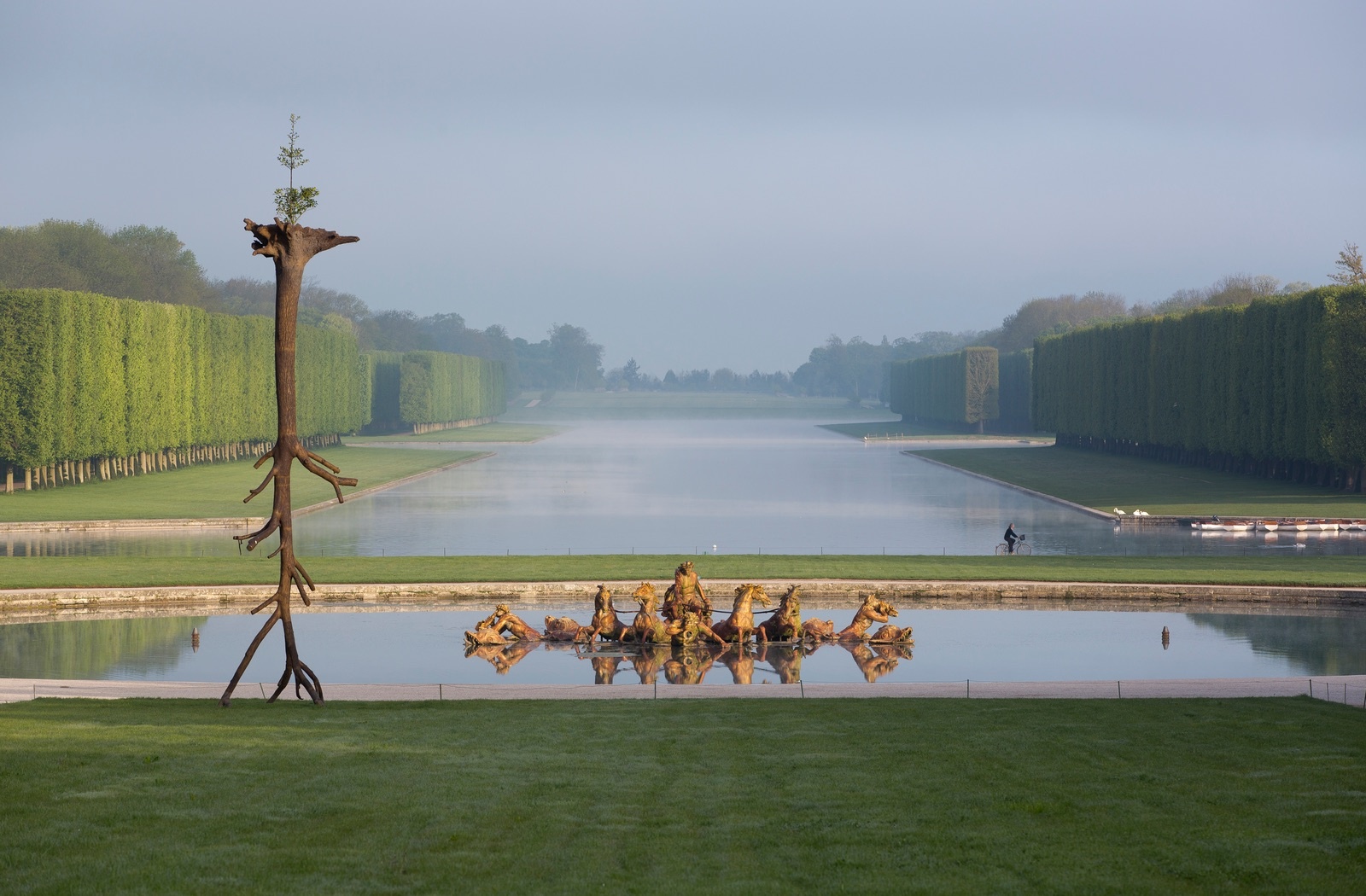 Sach anh ve Cung dien Versailles anh 4