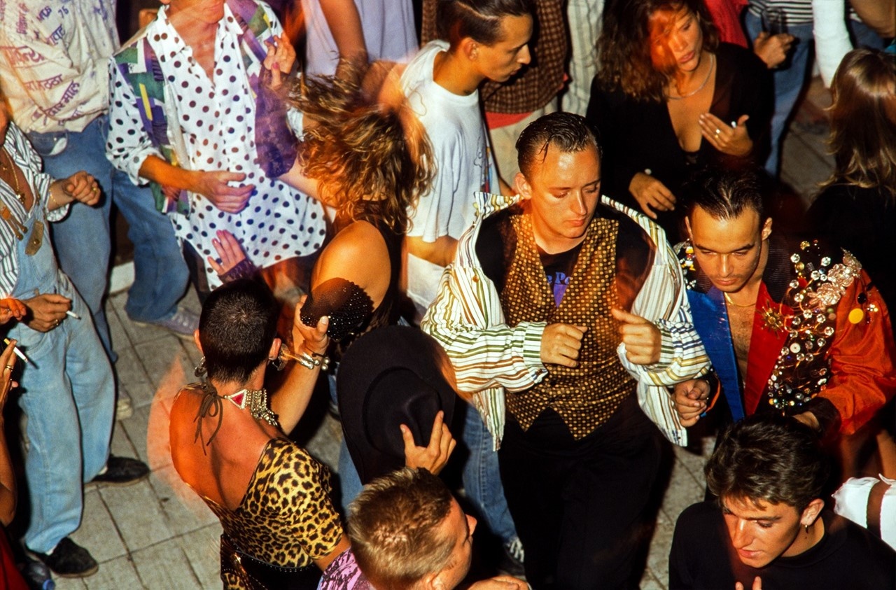 Khong gian tiec tung cua gioi sieu giau o Tay Ban Nha nam 1989 hinh anh