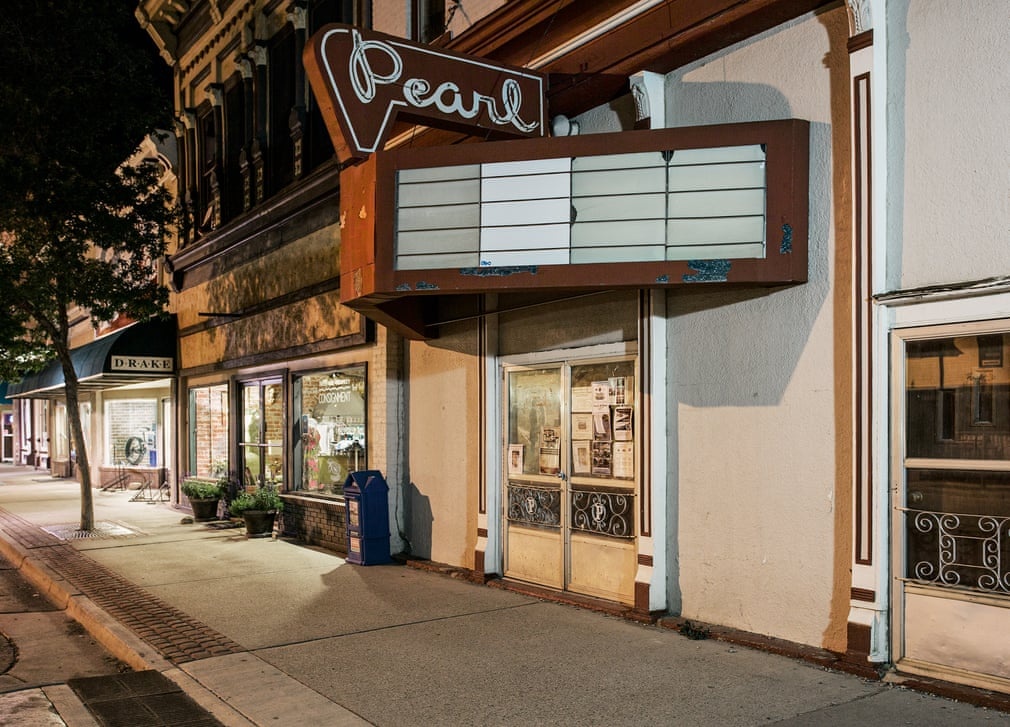 Thi tran nho nuoc My buoi dem anh 9