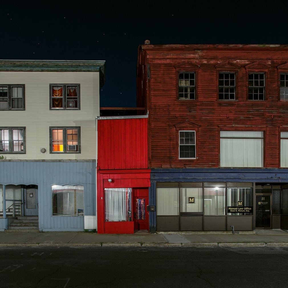 Thi tran nho nuoc My buoi dem anh 5