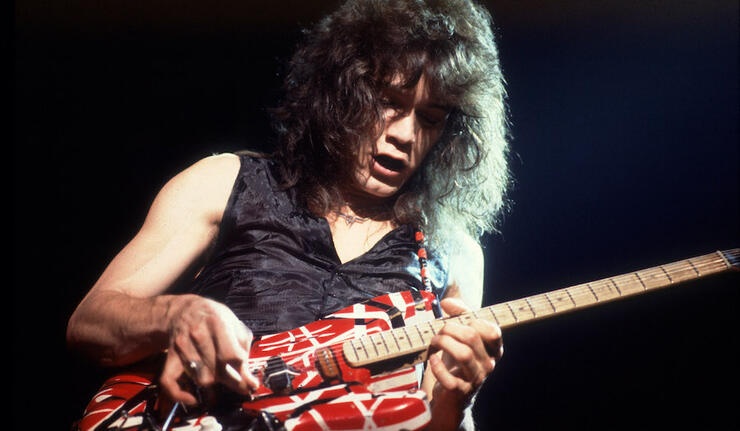 Sap ra mat sach anh ve huyen thoai nhac rock qua co Eddie Van Halen hinh anh