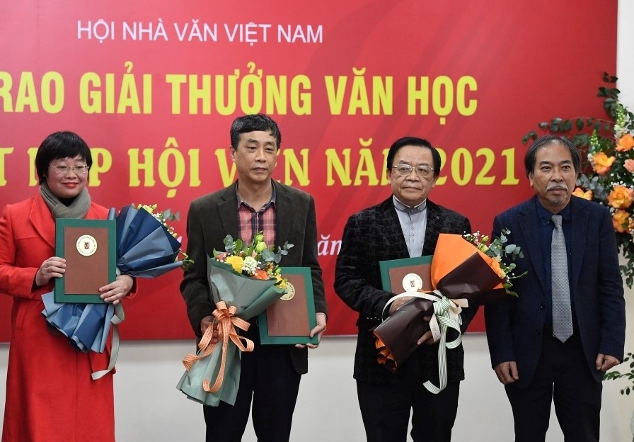 Giai thuong Hoi Nha van Viet Nam anh 1