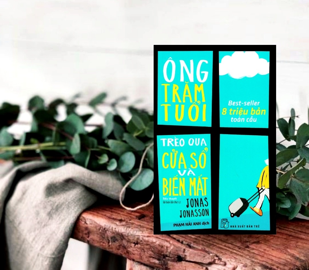 Hanh trinh cua ong tram tuoi treo qua cua so va bien mat hinh anh