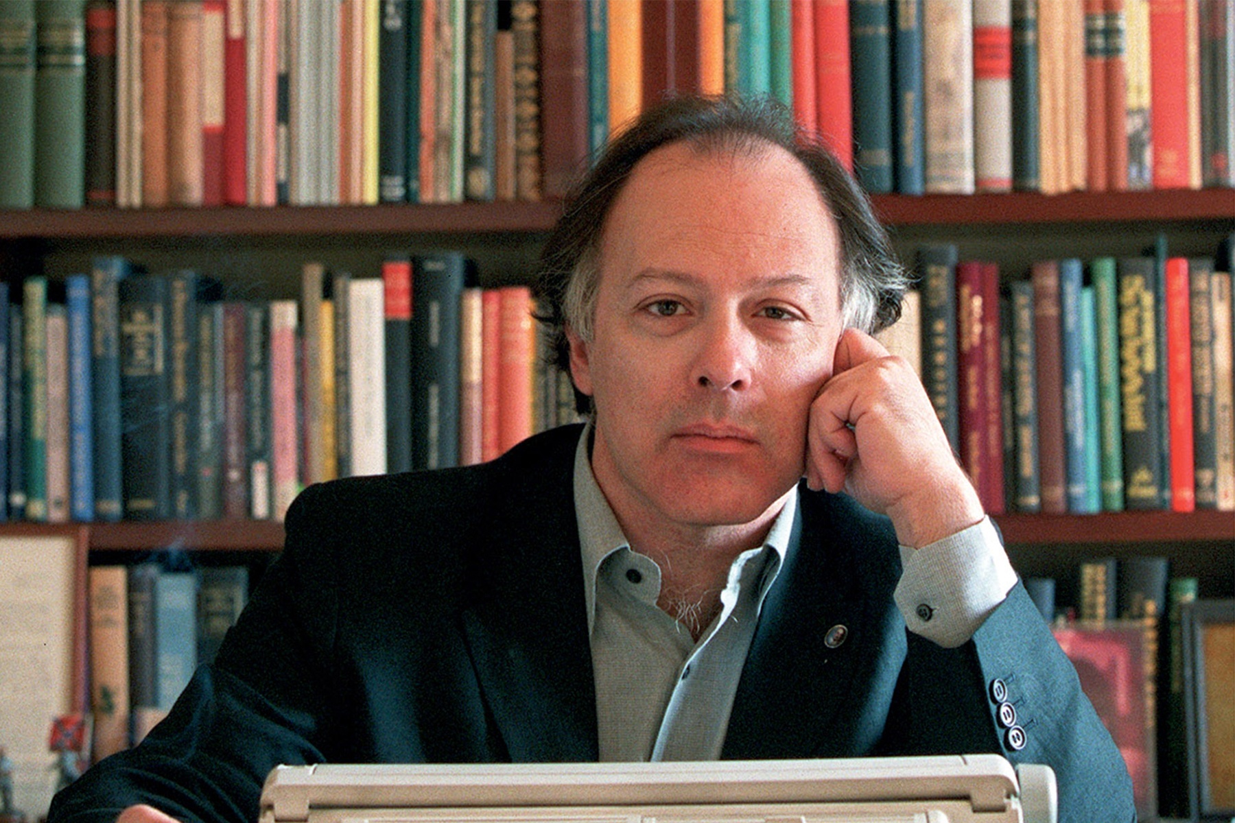 Nha van Javier Marias qua doi o tuoi 70 hinh anh