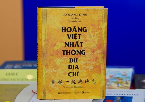 Sach duy nhat doat giai A Giai thuong Sach quoc gia lan V hinh anh