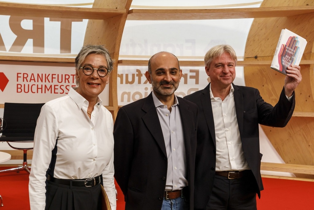 Thong diep tu hoi sach lon nhat the gioi hinh anh