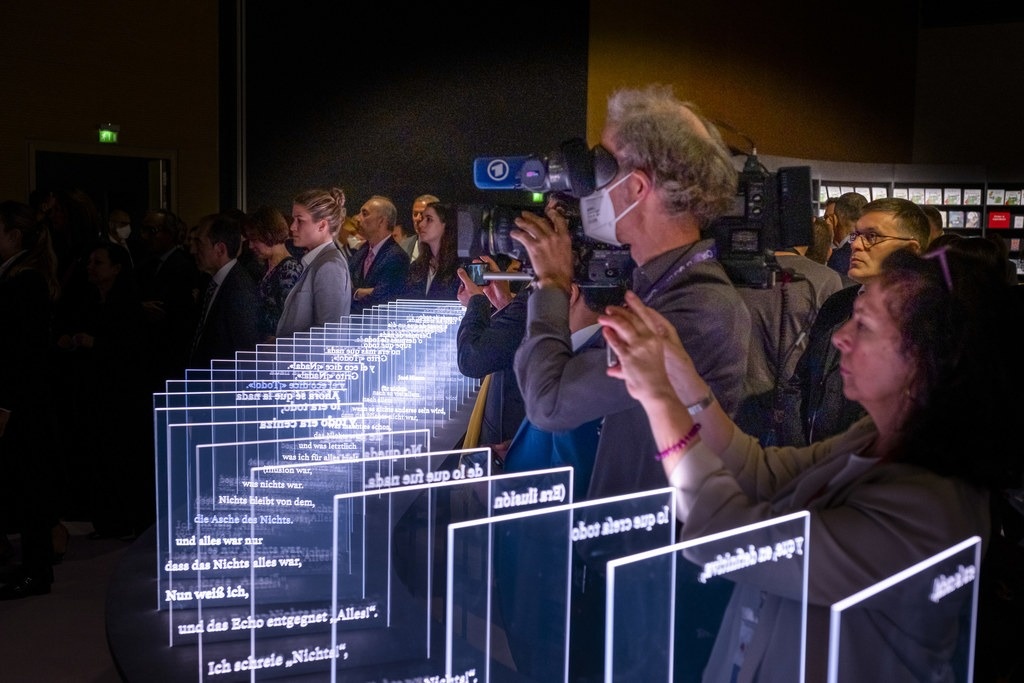 Hoi sach Frankfurt anh 8