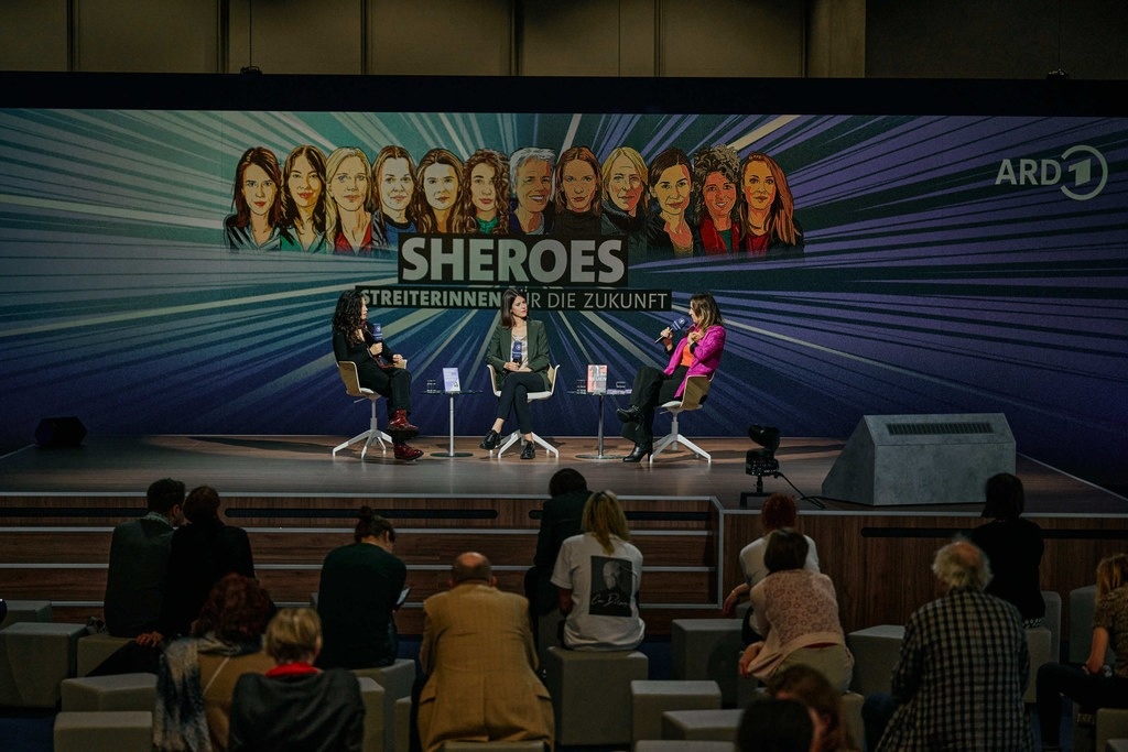 Hoi sach Frankfurt anh 6