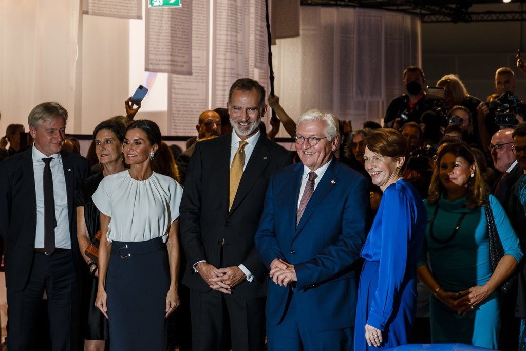 Hoi sach Frankfurt anh 1