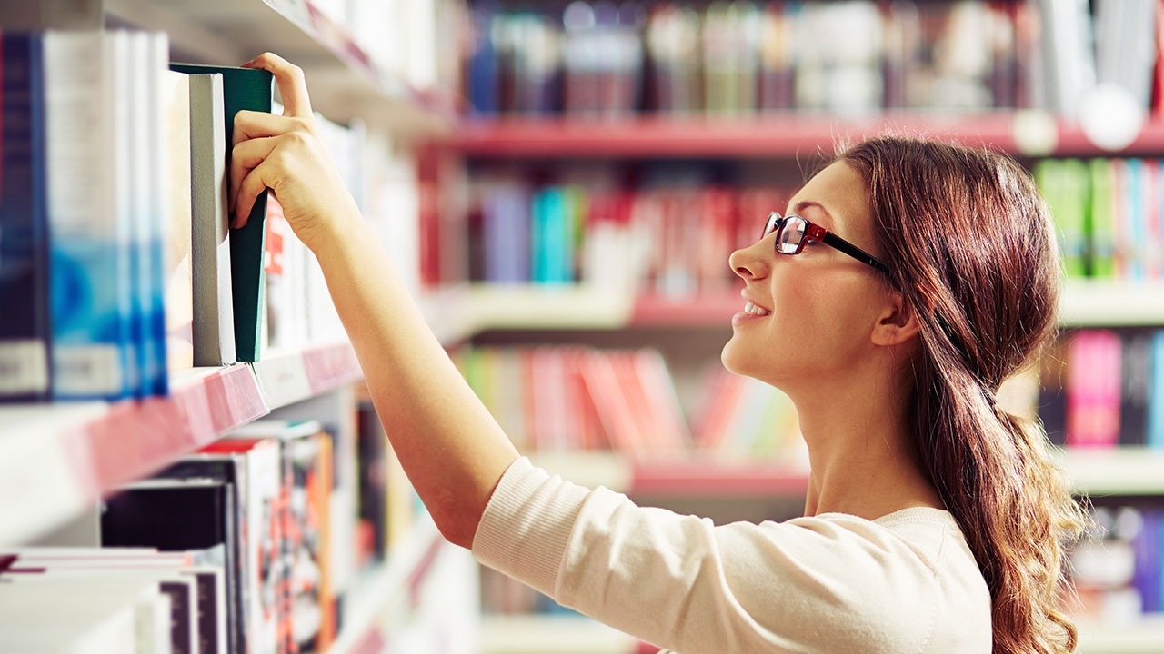 Cac ong lon xuat ban toan cau giu vung vi the trong Covid-19 hinh anh