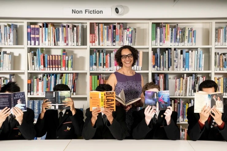 Cach cac truong hoc Australia khuyen khich hoc sinh doc sach hinh anh