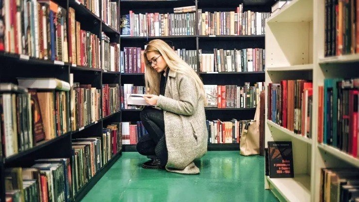 Hai nha xuat ban lon khuyen khich nhan vien tu nguyen thoi viec hinh anh