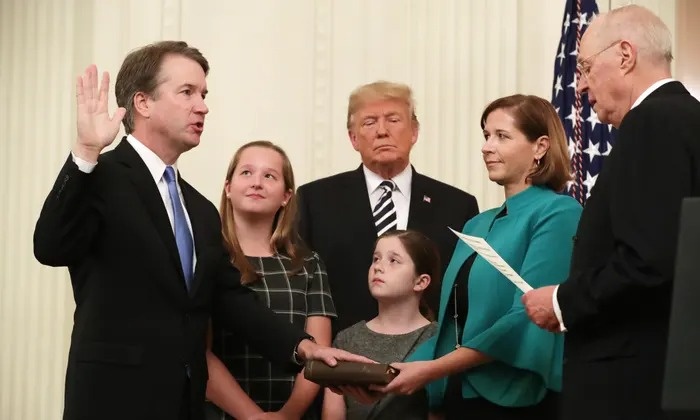 Tinh tiet moi ve bo nhiem tham phan toi cao duoi thoi ong Trump hinh anh