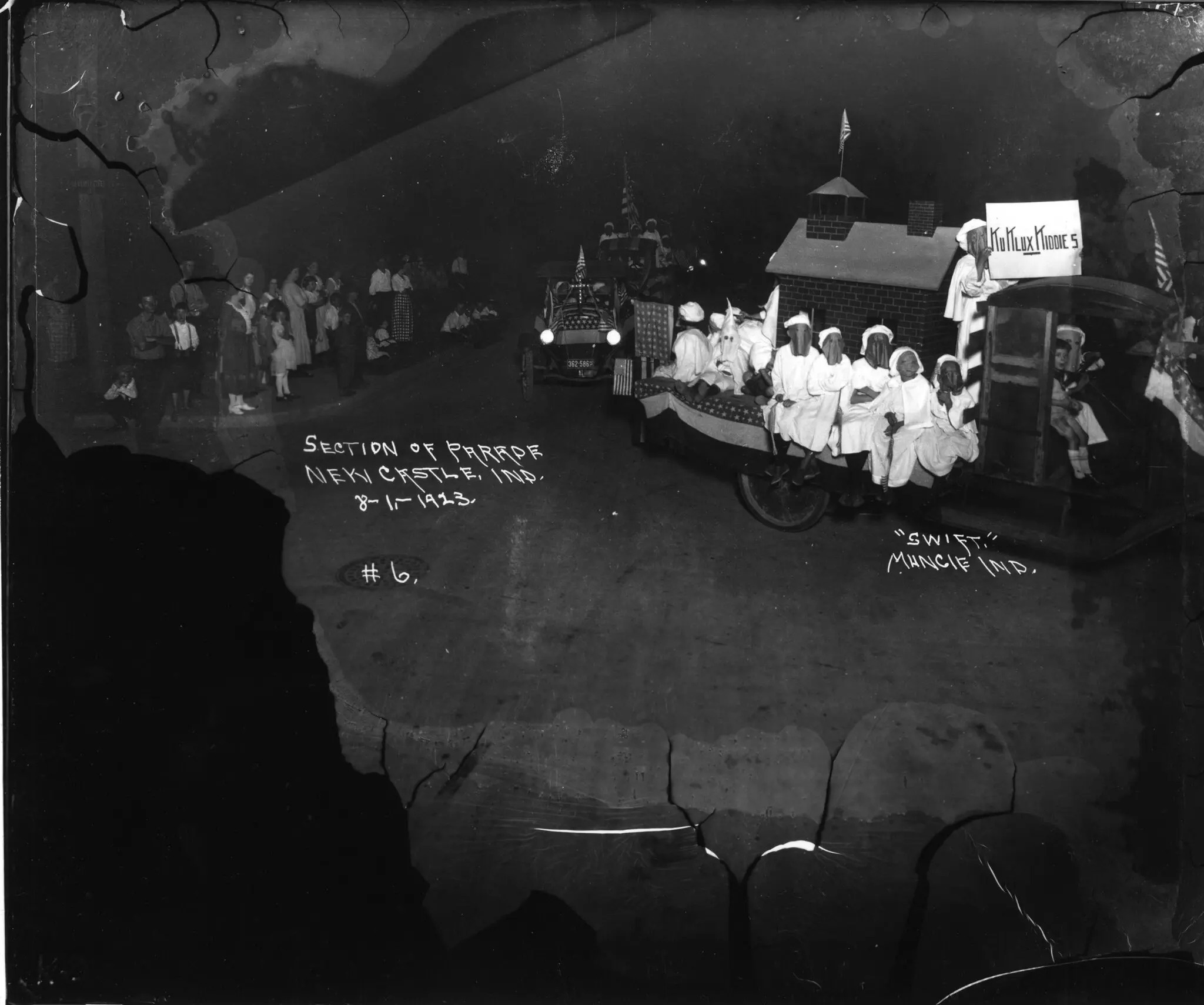 thu linh Ku Klux Klan anh 2