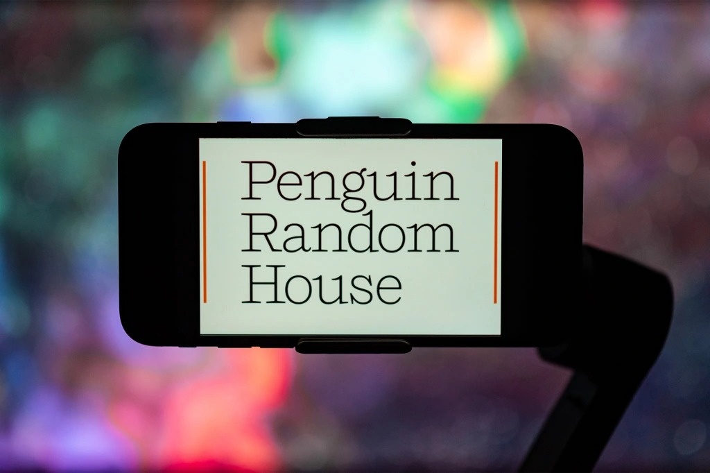 Hai tham phan toi cao My bi to lien quan den vu kien cua nha xuat ban hinh anh