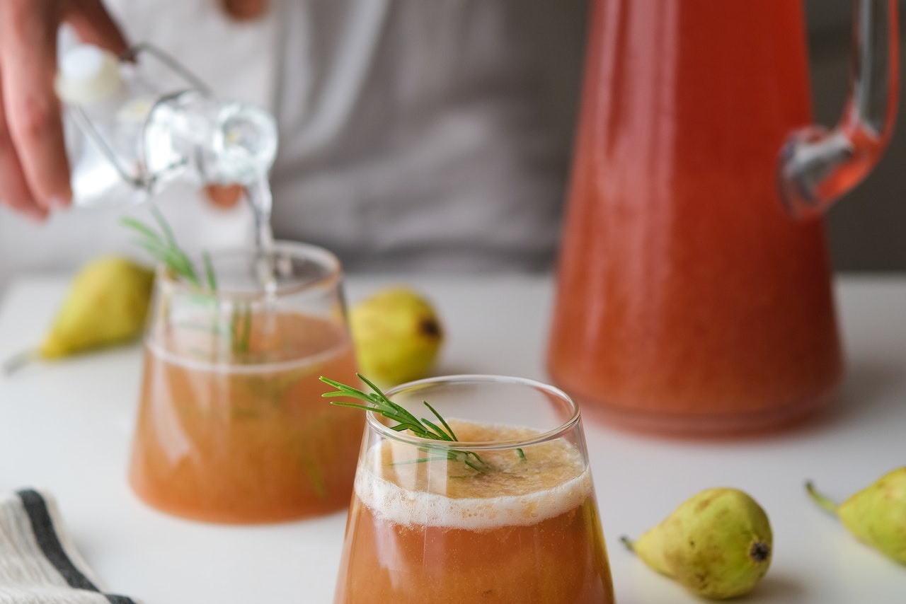 Chon may ep trai cay dung hinh anh