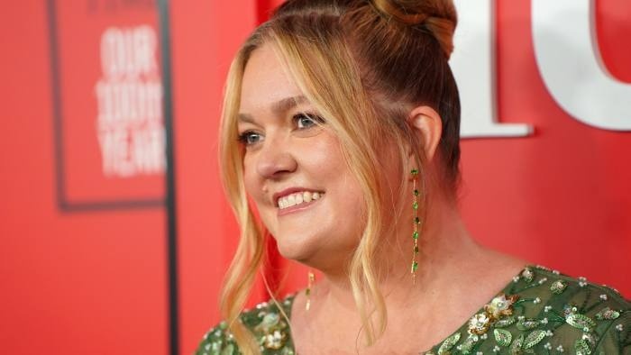 mua lai Simon&Schuster anh 2