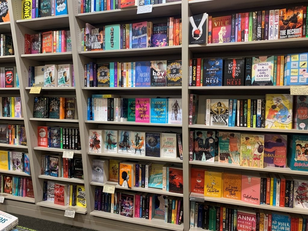 Doanh thu thi truong sach khong tuong xung ki vong ban dau hinh anh